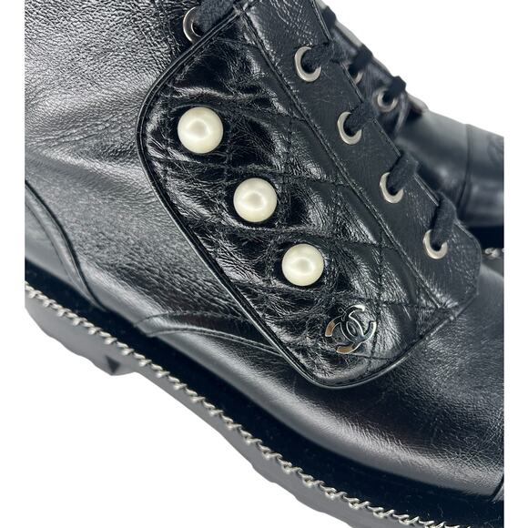 Chanel Crackled Calfskin CC Cap Toe Velvet Pearl Combat Boots in Black - Picture 5 of 16
